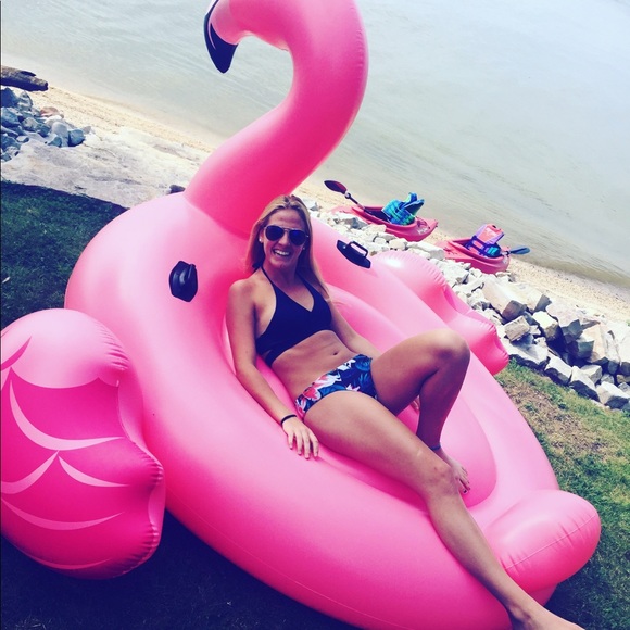 Meet your posher, Teagan - Picture 5 of 8